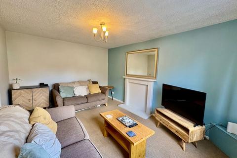3 bedroom semi-detached house to rent, Fir Tree Drive, Dudley DY3