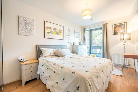 2 bedroom flat for sale, Clapham Road, London SW9