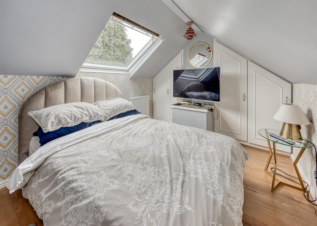 4 Mayfield Road-bed4.jpg