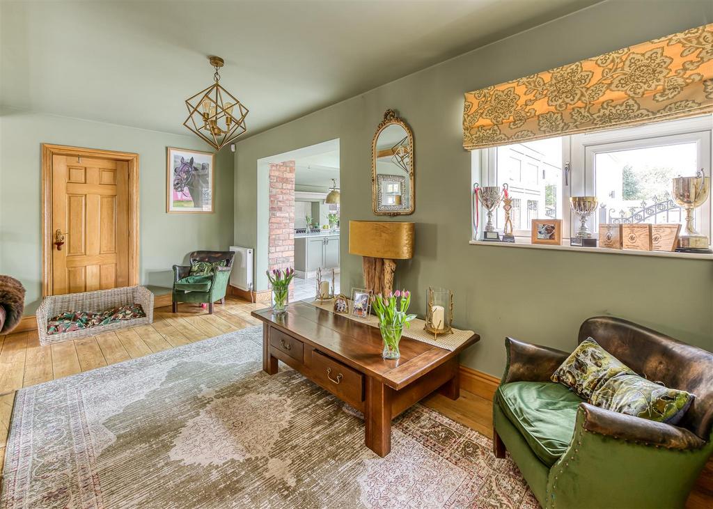 4 Mayfield Road-lounge3.jpg