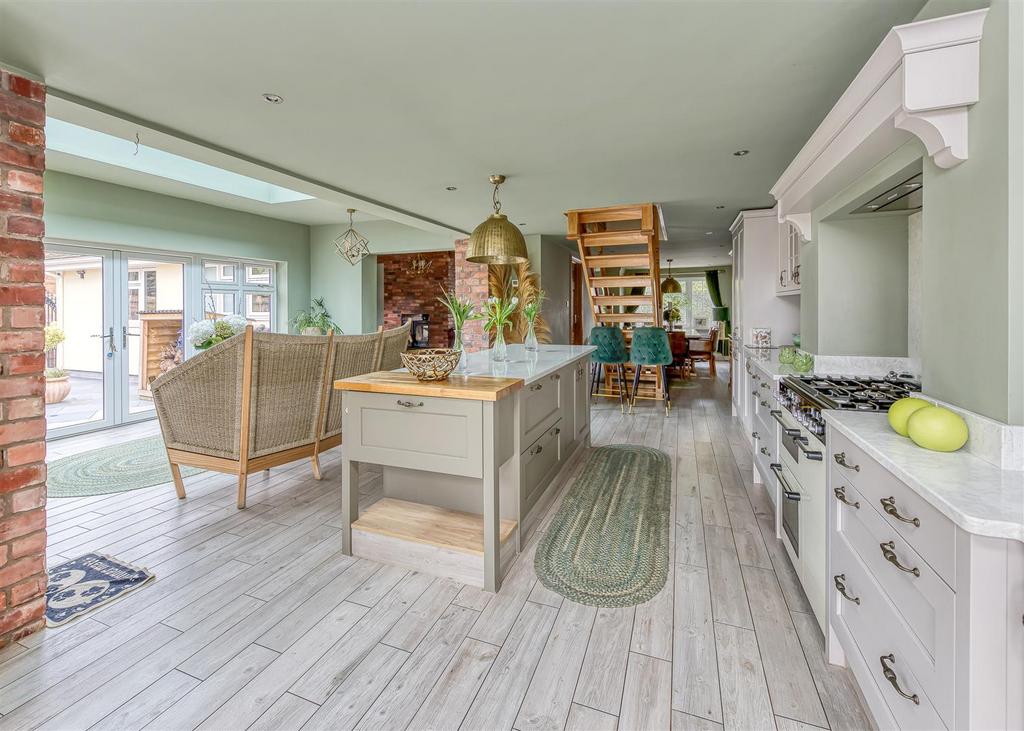 4 Mayfield Road-kitchen2.jpg