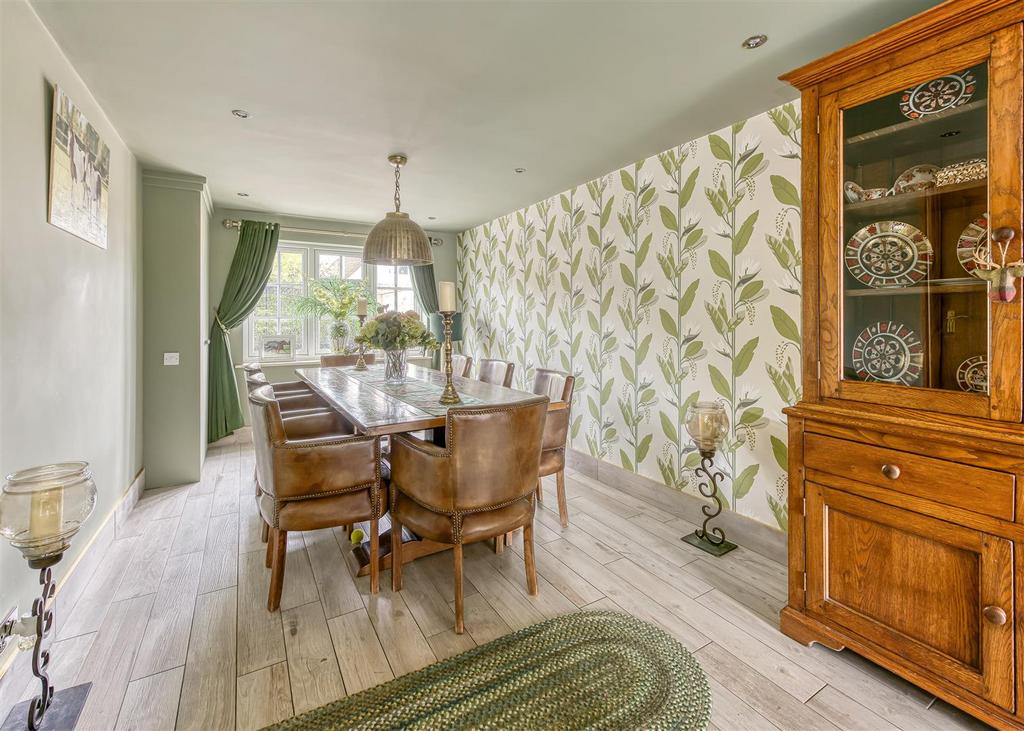 4 Mayfield Road-dining.jpg
