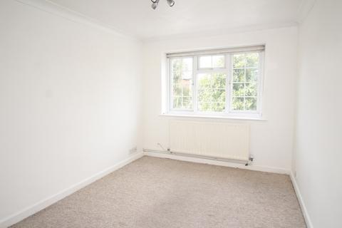 1 bedroom flat to rent, Longford Road, West Sussex PO21