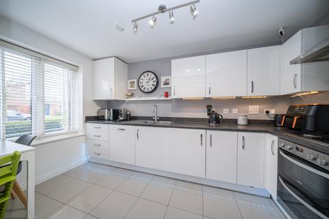 3 bedroom semi-detached house for sale, Aylesbury HP18