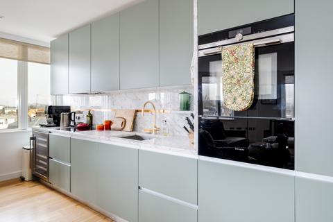 2 bedroom flat to rent, Esther Anne Place London N1