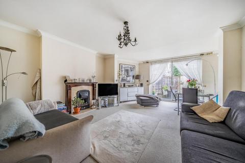 undefined, Upton Close,  Henley-On-Thames,  RG9