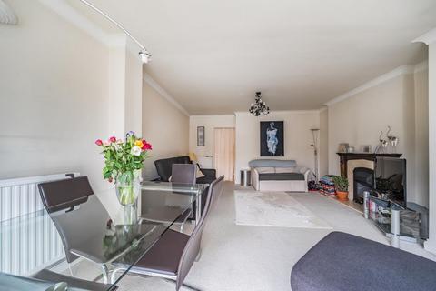 undefined, Upton Close,  Henley-On-Thames,  RG9