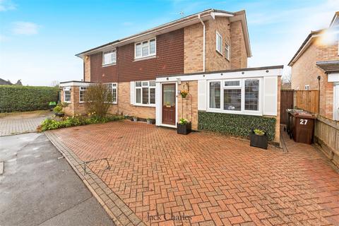 4 bedroom semi-detached house for sale, Croft Close, Tonbridge