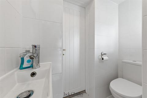 4 bedroom semi-detached house for sale, Croft Close, Tonbridge