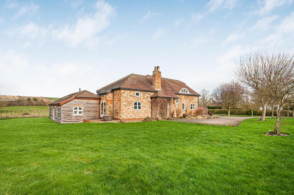 Rear/garden