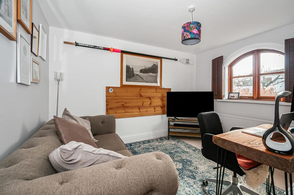 Office/Bedroom 4