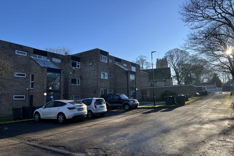 2 bedroom apartment to rent, Wood Close, Leeds LS7