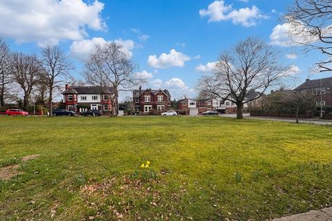 undefined, Egerton Park, Manchester M28