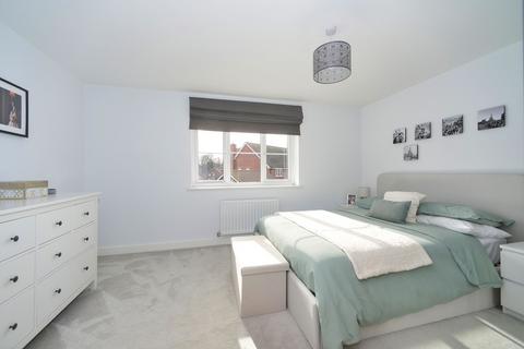 2 bedroom semi-detached house for sale, Pelham Drive, Cranleigh, GU6