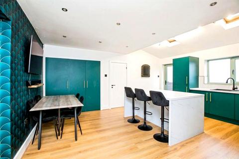 3 bedroom terraced house for sale, Cross Lane, Halifax, HX3