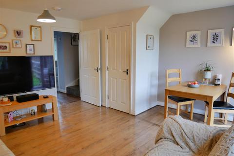 3 bedroom semi-detached house for sale, Bentley Grove, Calne