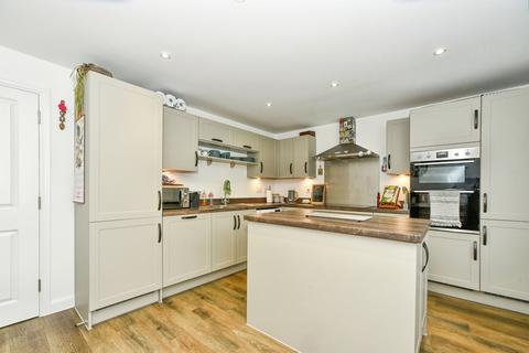 4 bedroom detached house for sale, Conference Road, SWINDON