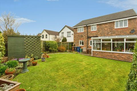 4 bedroom detached house for sale, Meadow Vale, Leyland, Lancashire, PR26