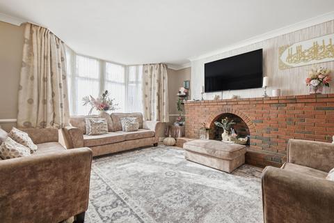 3 bedroom property for sale, Hulse Avenue, Barking, IG11