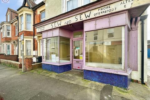 Retail property (high street) to rent - Cross Street, Burnham-on-Sea, TA8