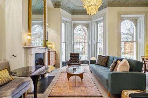 1 bedroom flat for sale, Cornwall Gardens, South Kensington, London, SW7