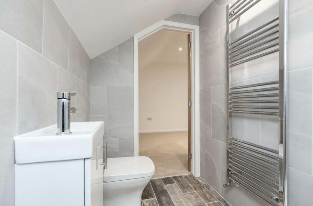 En-suite Bathroom