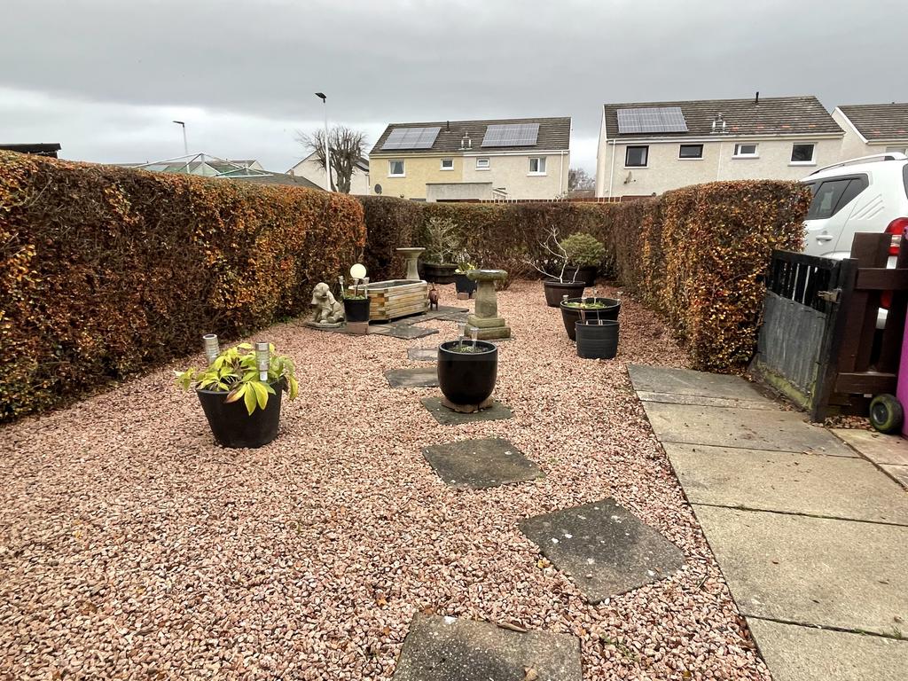 Rear Garden b.JPG