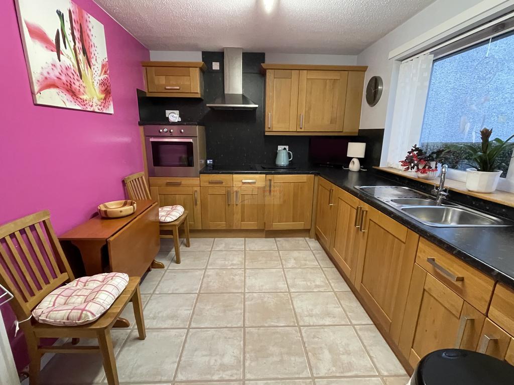 Kitchen a.JPG