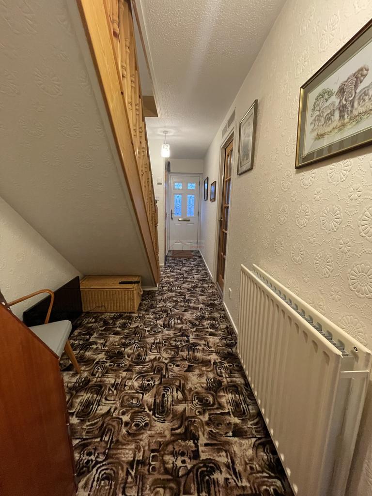 Hallway b.JPG
