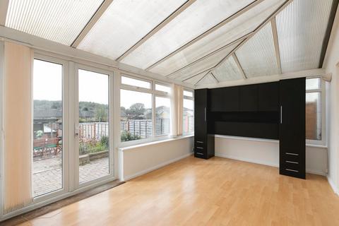 3 bedroom terraced house for sale, Austen Paths, Stevenage, SG2