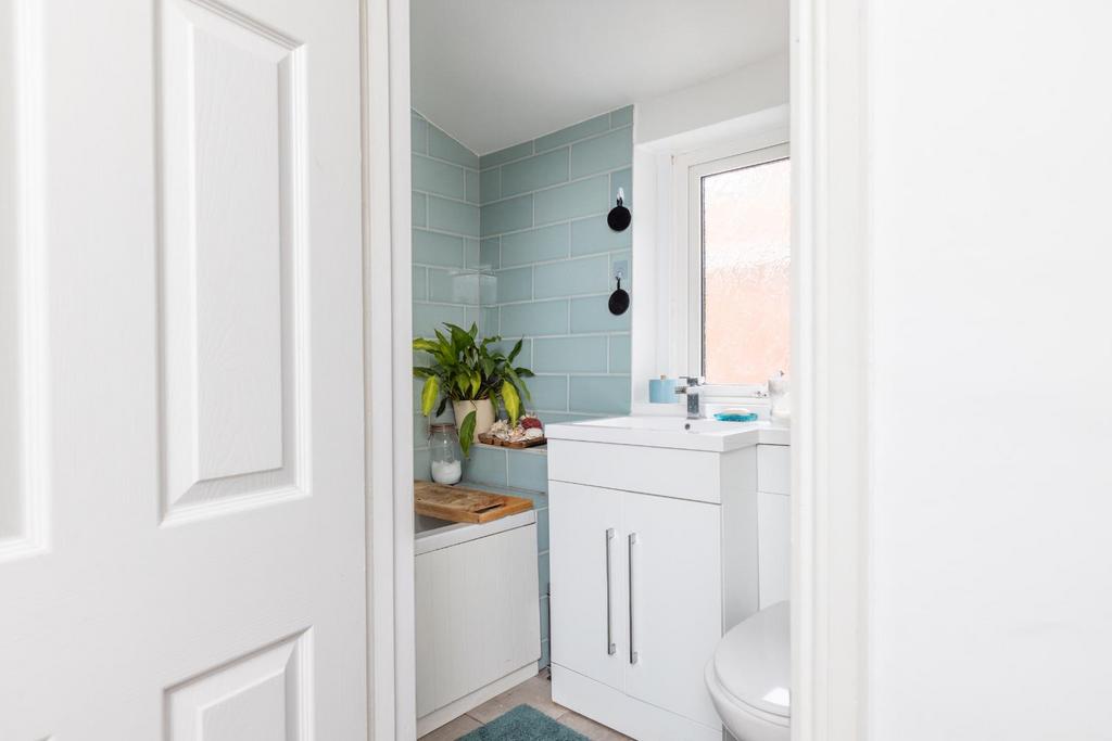 21 Lullington Road, BS4-16.jpg