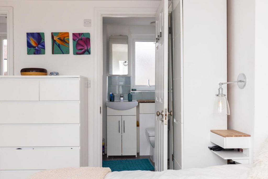 21 Lullington Road, BS4-4.jpg