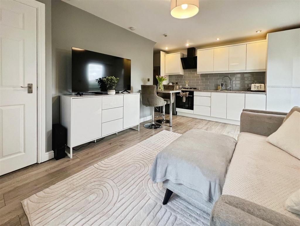 Lounge Kitchen