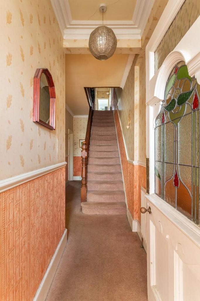 Hallway.jpg