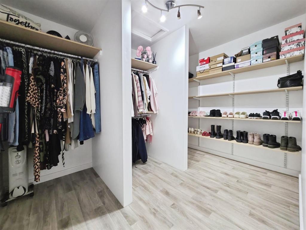 Walk in Wardrobe