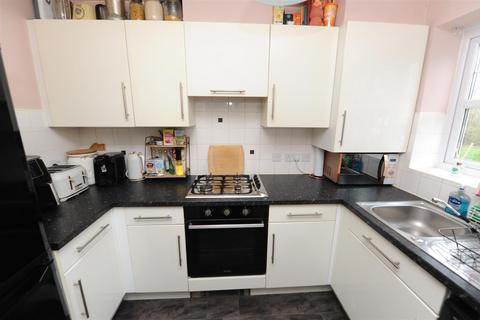 undefined, Maynell Close, Idlethorpe, Bradford