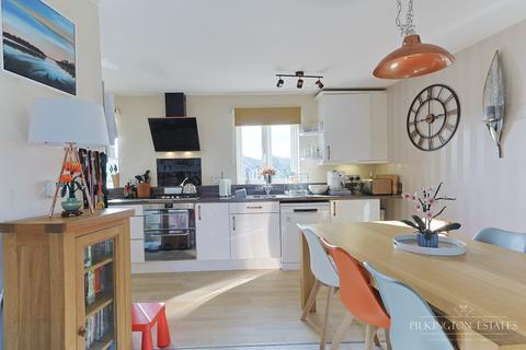 4 bedroom terraced house for sale, Squirrel Close, Devon PL6