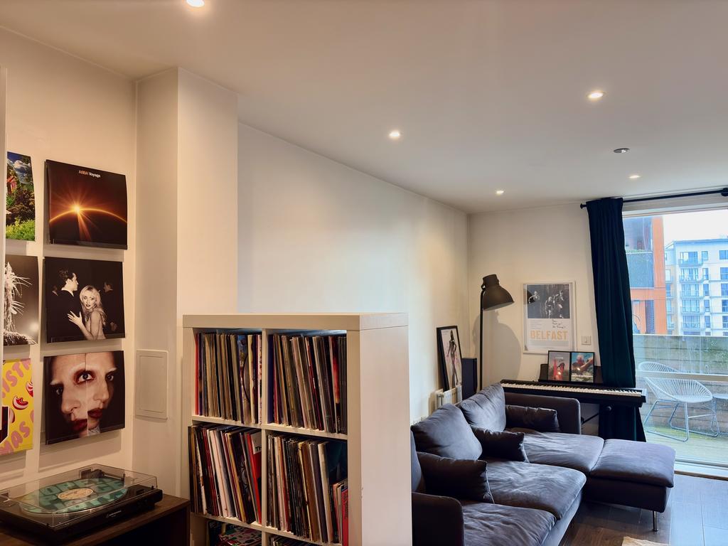 LIVINGROOM 2.jpeg