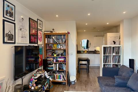1 bedroom apartment for sale, at Hoey Court, Barry Blandford Way, London E3