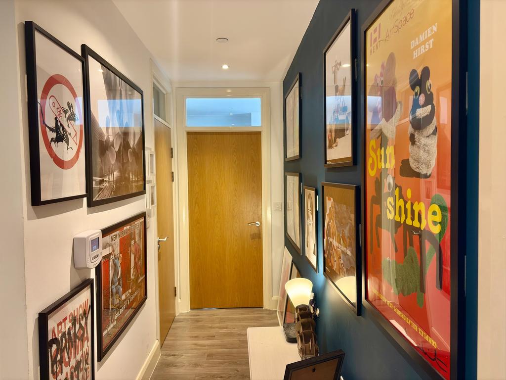 HALLWAY 2.jpeg