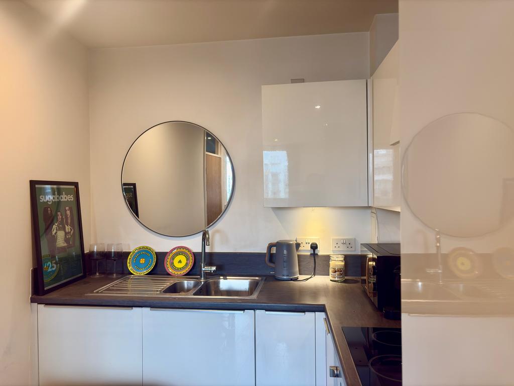 KITCHEN 2.jpeg