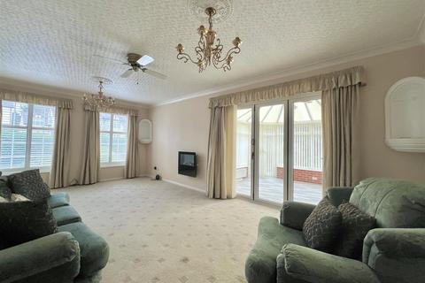 4 bedroom detached house for sale, Kidderminster Road, Hagley, Stourbridge