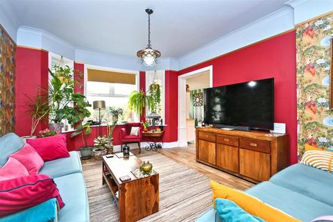 3 bedroom flat for sale, Willingdon Road, Eastbourne