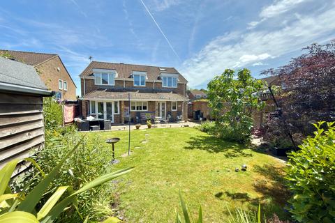 5 bedroom detached house for sale, Sevenfields, Highworth, SWINDON
