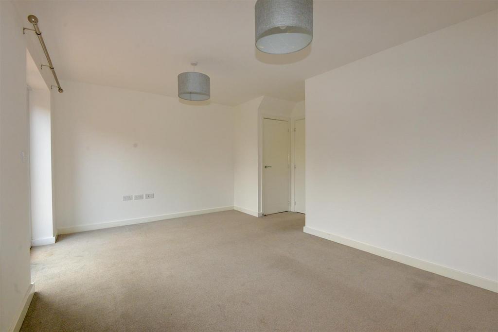 Living Room 3.jpg