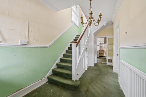 5 bedroom semi-detached house for sale, Dukes Avenue, New Malden KT3