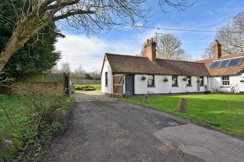 3 bedroom bungalow for sale, Kennel Cottages, Hemel Hempstead, HP3