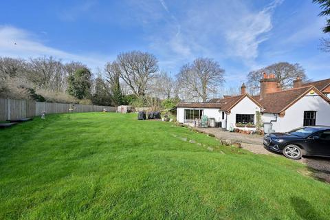 3 bedroom bungalow for sale, Kennel Cottages, Hemel Hempstead, HP3
