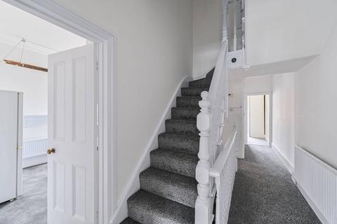 2 bedroom flat to rent, Stanthorpe Road, Streatham, London, SW16