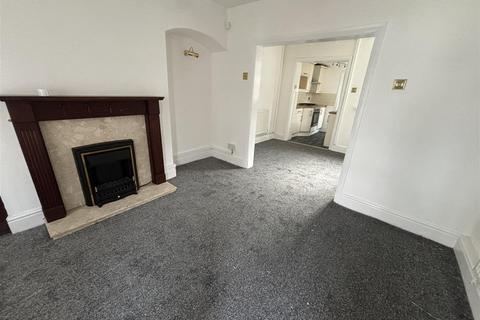 2 bedroom house to rent, Lind Street, Liverpool L4